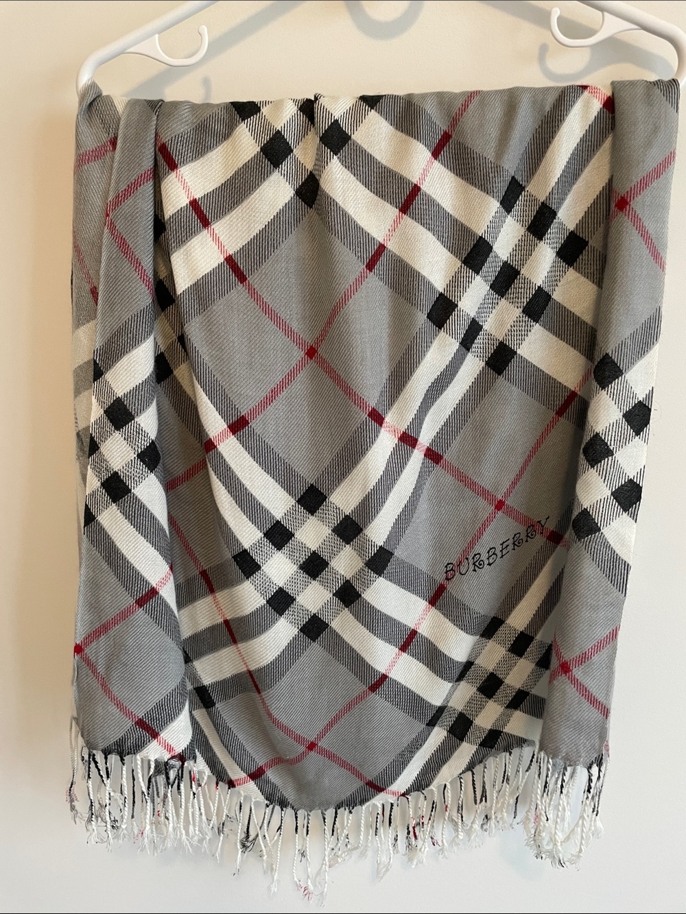 Rectangular Burberry style tartan scarf
